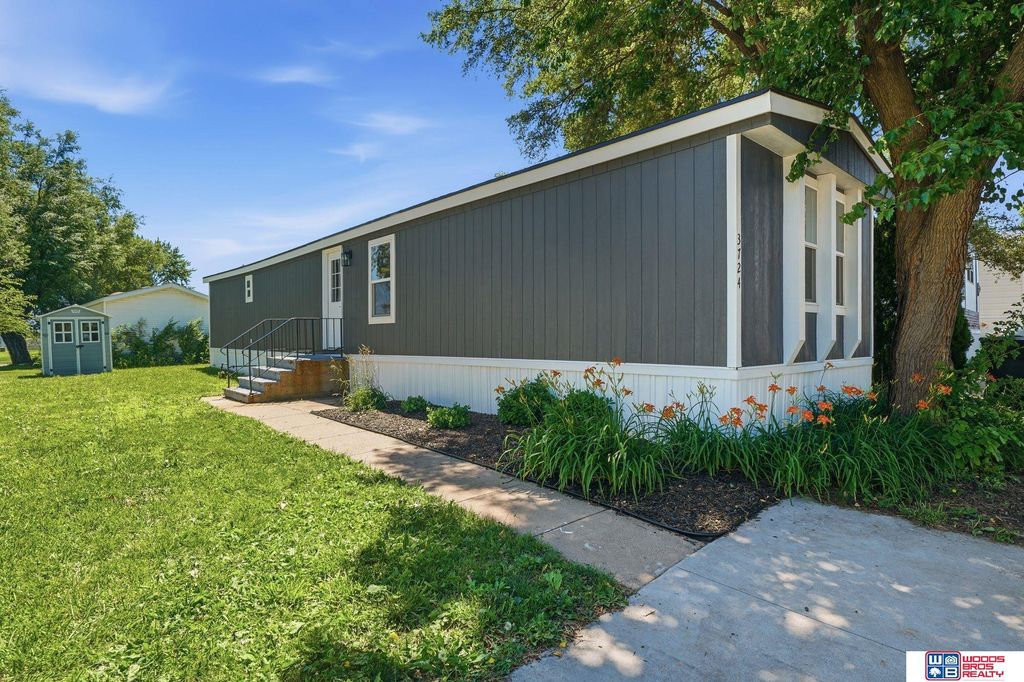 3724 Nw Darkwood Court, Lincoln