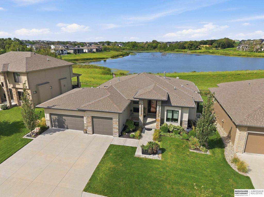3626 S 205th Street, Elkhorn