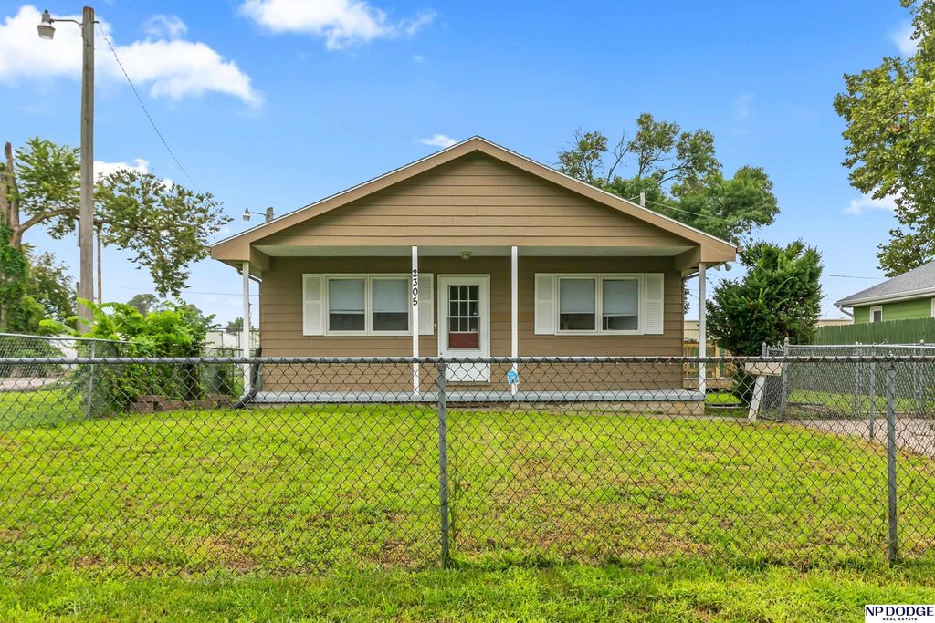 2305 Fowler Avenue, Omaha