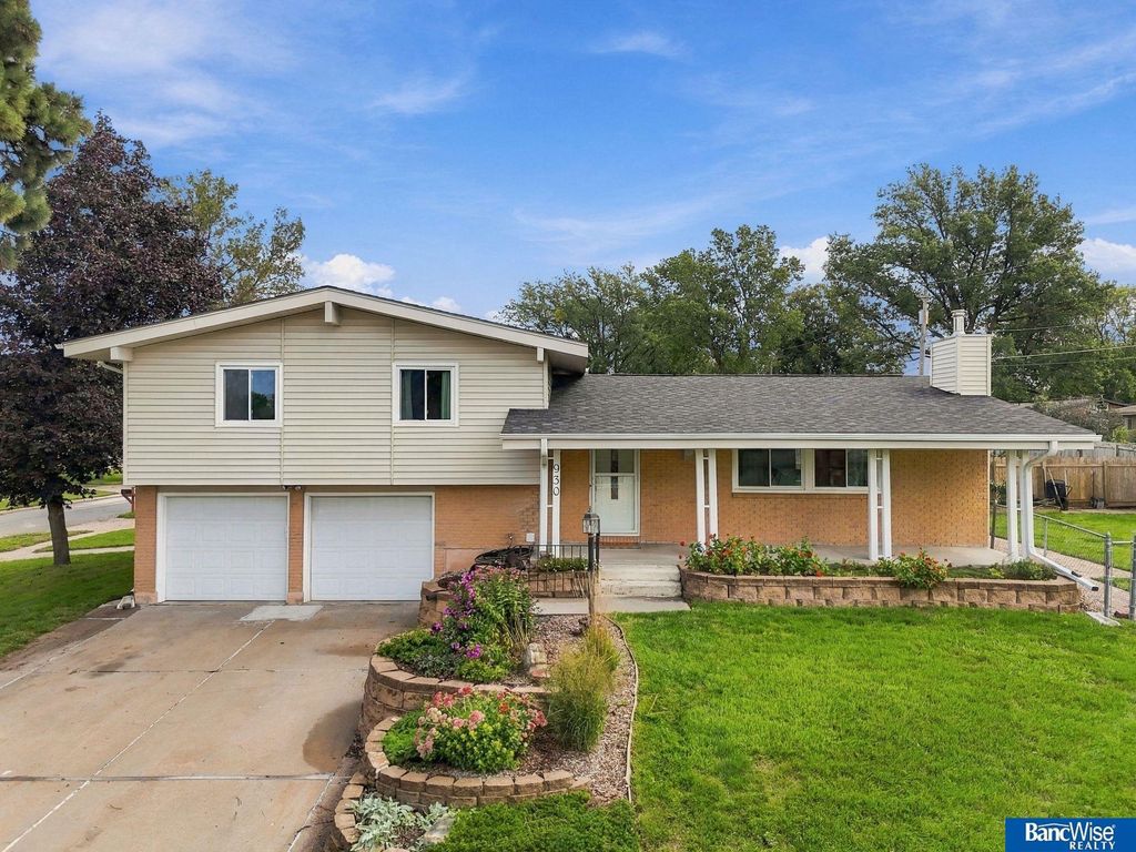 930 E Sanborn Drive, Lincoln