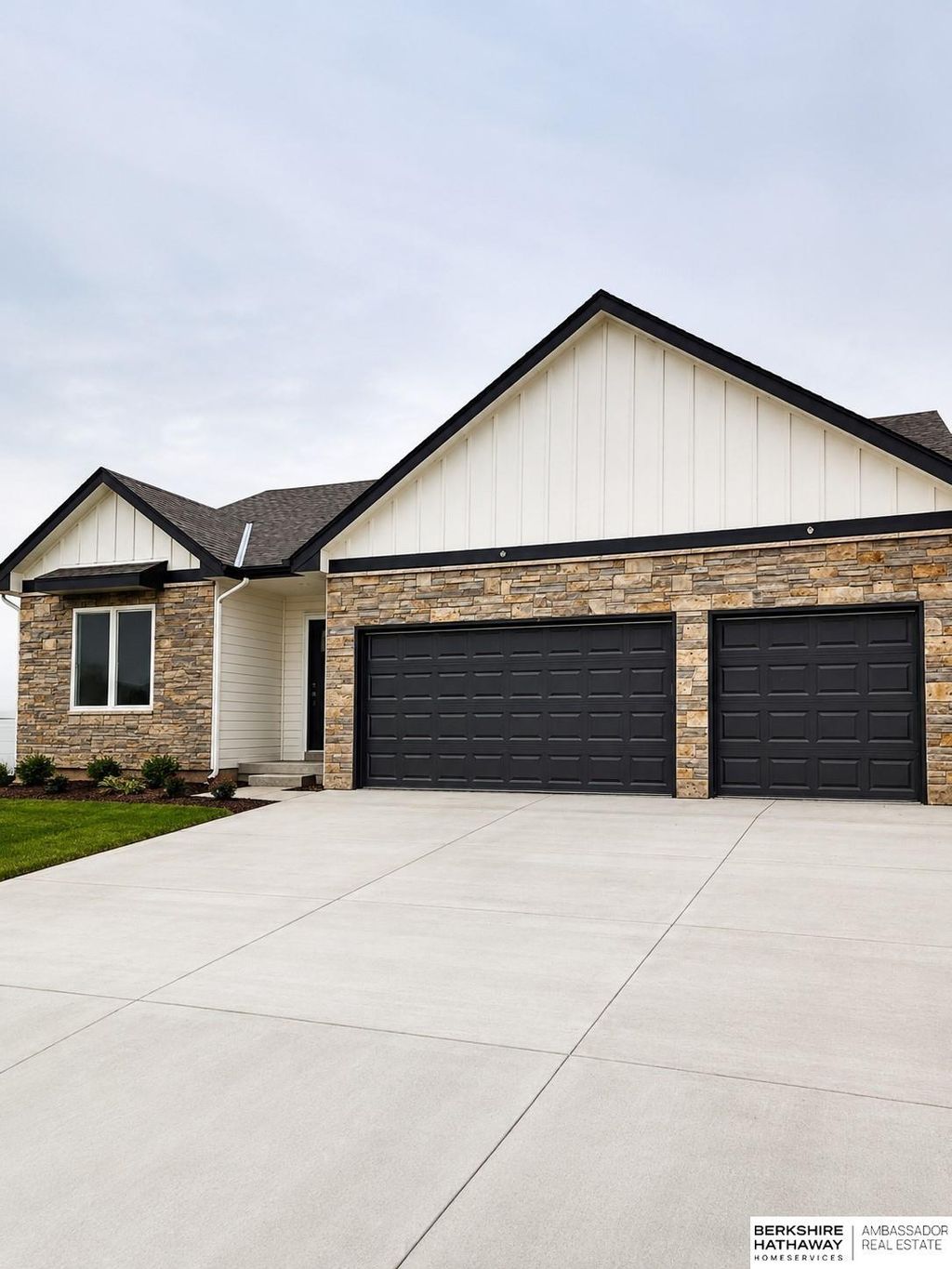 5114 Pinehill Road, Bellevue