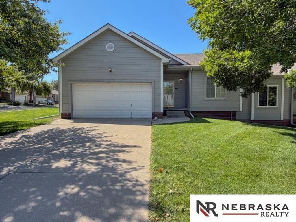 5004 N 145th Street, Omaha