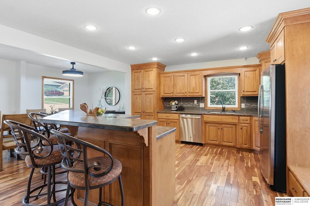 14961 Drexel Street, Omaha