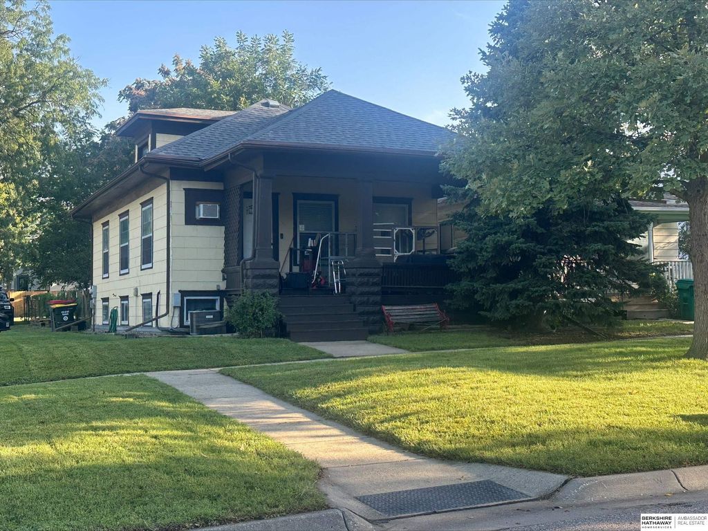 800 Sumner Street, Lincoln