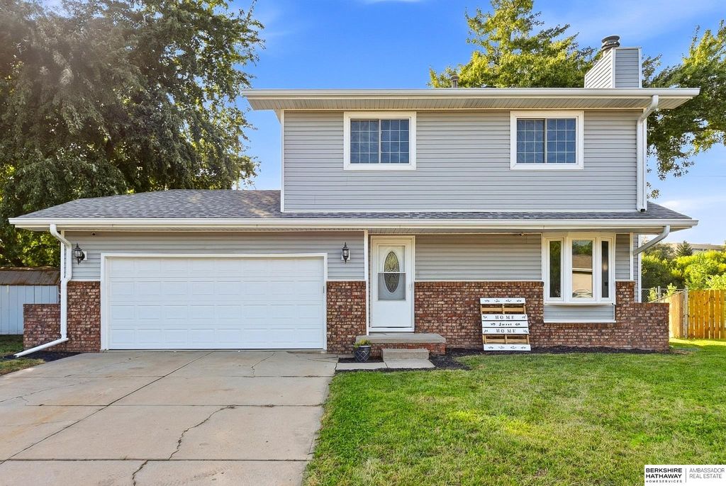 13006 S 24th Circle, Bellevue
