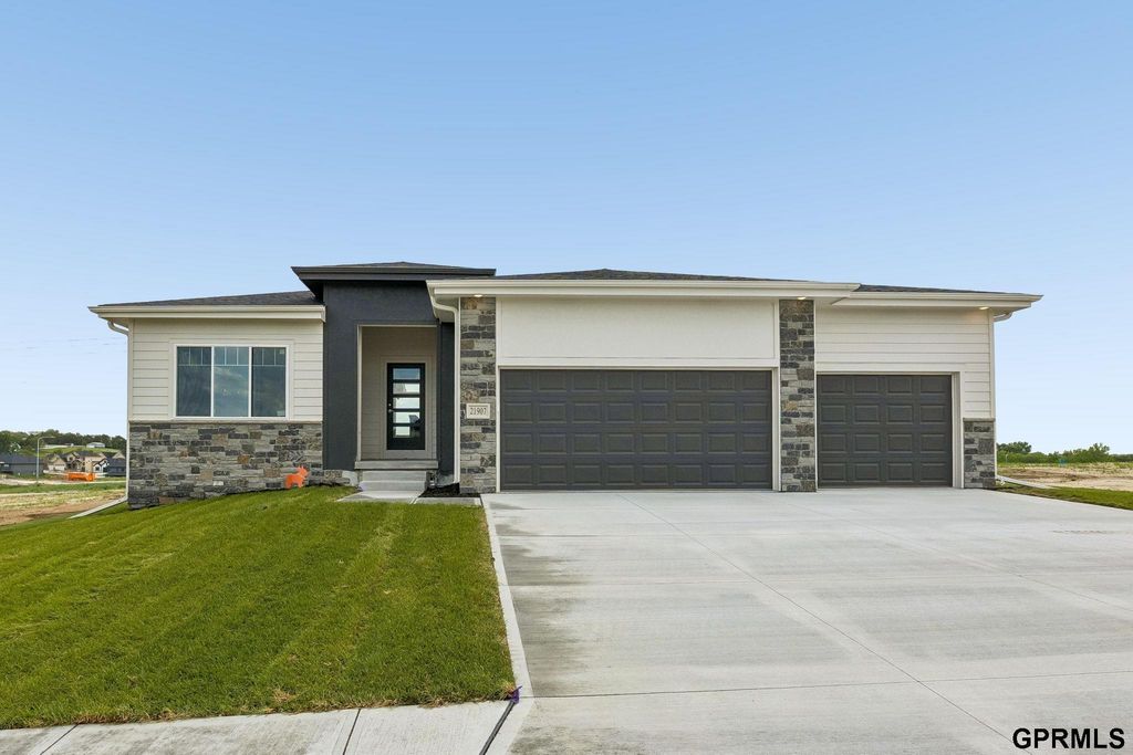 21907 Mcclellan Drive, Gretna