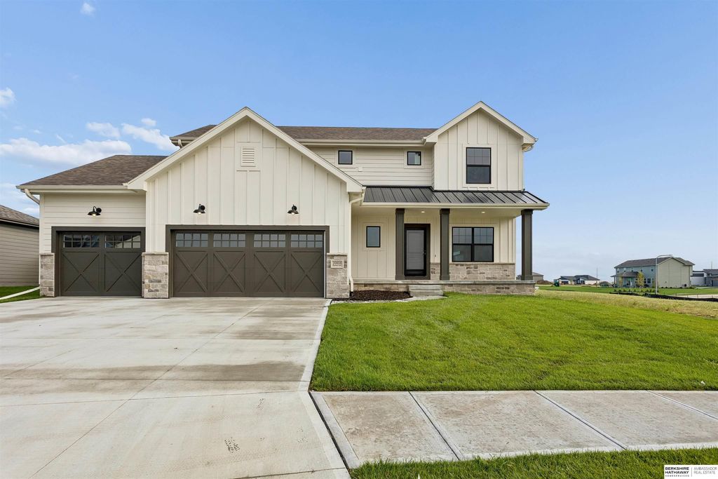 20808 Kansas Avenue, Elkhorn