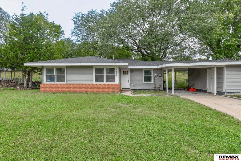 5218 W Benton Street, Lincoln