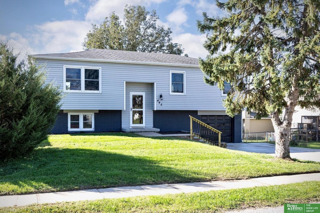 445 Hilltop Avenue, Springfield