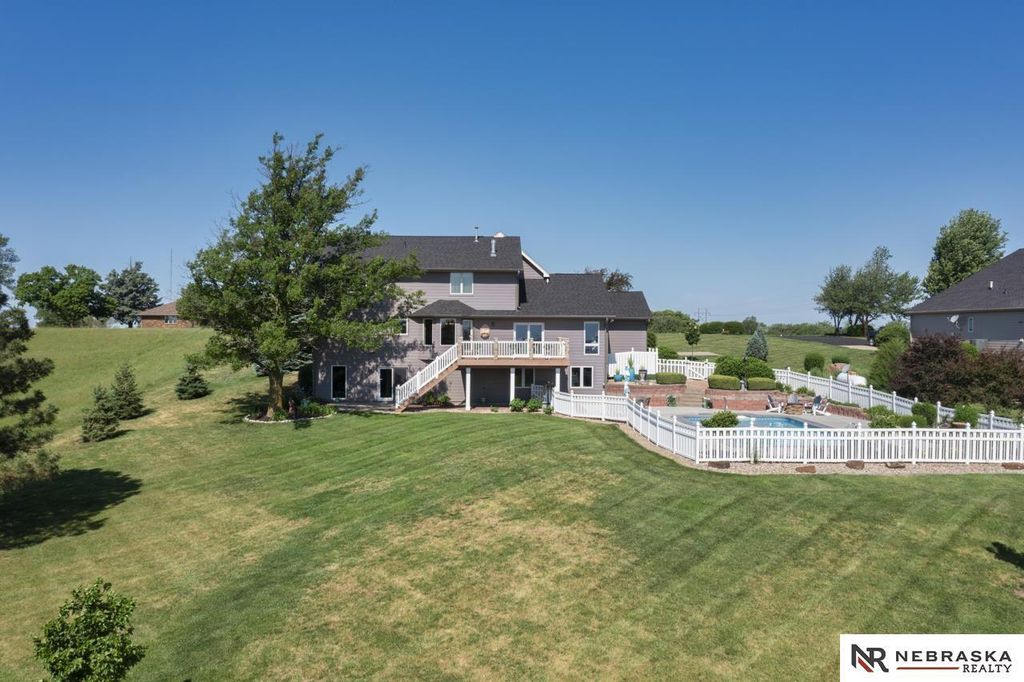 14107 W Sandhill Road, Louisville