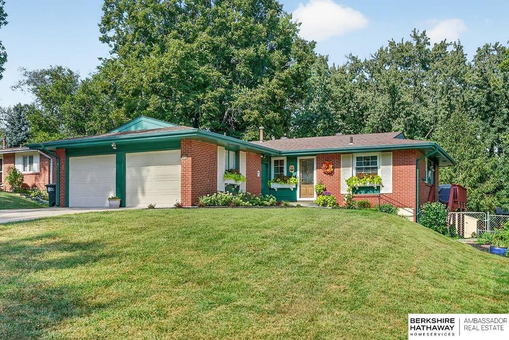 13576 Walnut Street, Omaha