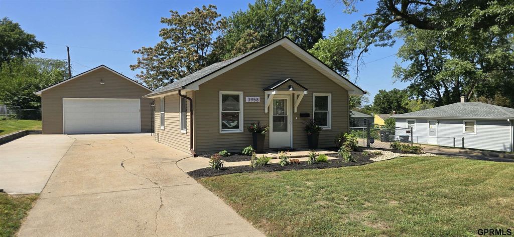 3958 N 53 Street, Omaha