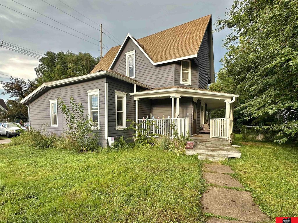 110 N 3rd Street, Lyons