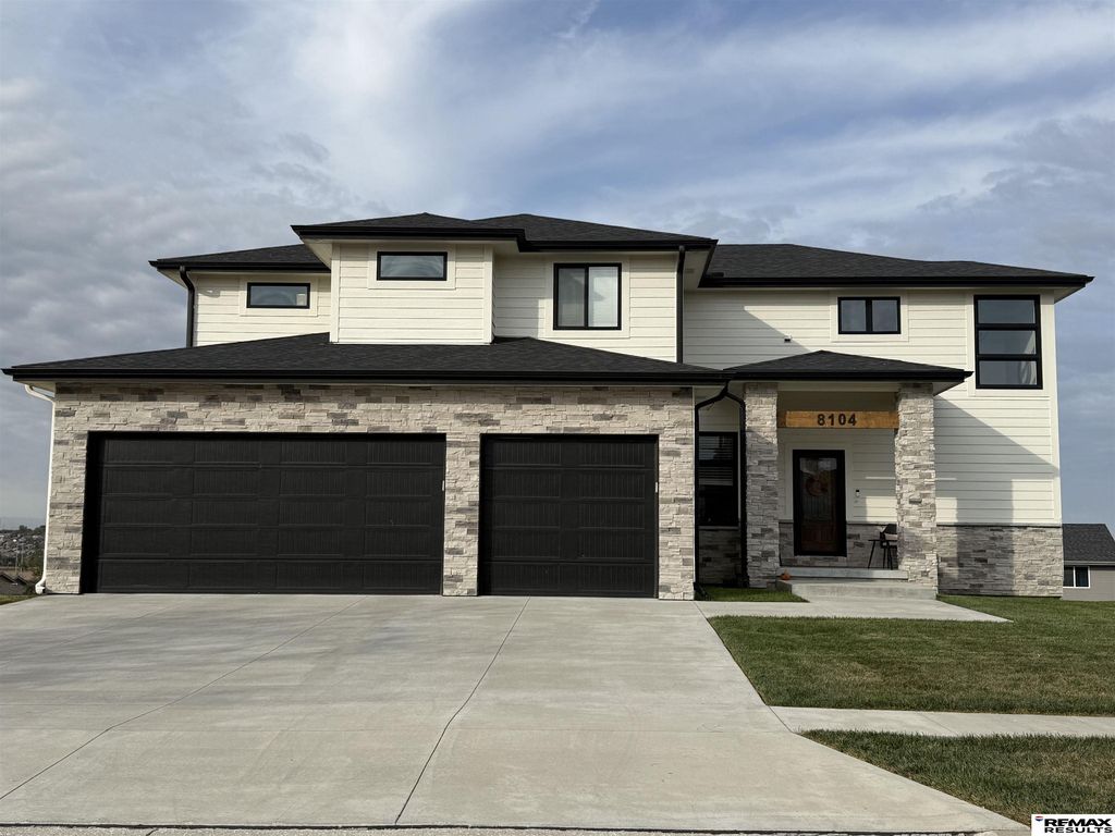 8104 N 129 Street, Omaha