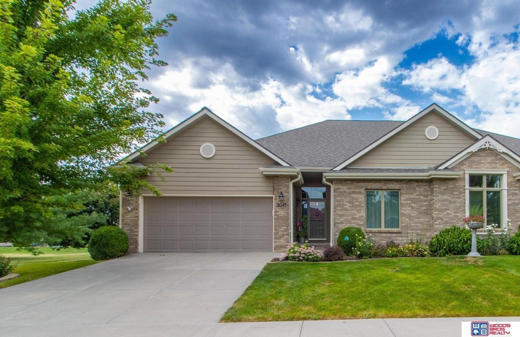 9041 S 28th Street, Lincoln