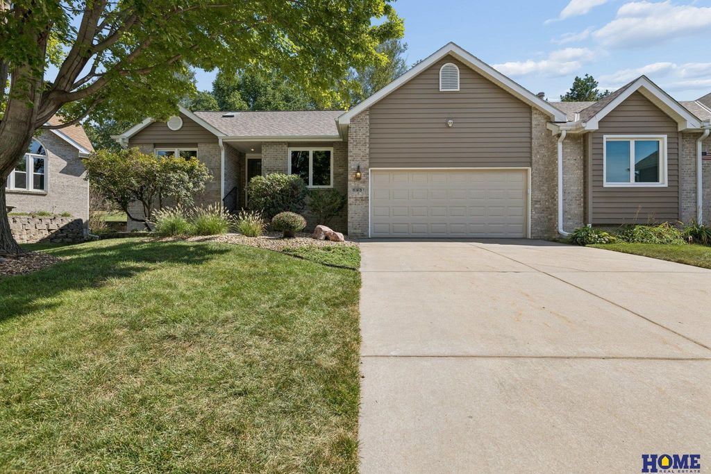 6931 Summerset Circle, Lincoln