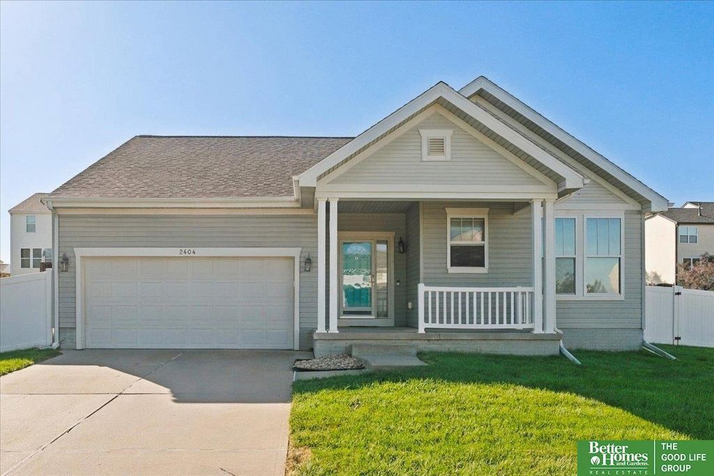 2404 S Mineral Drive, Papillion