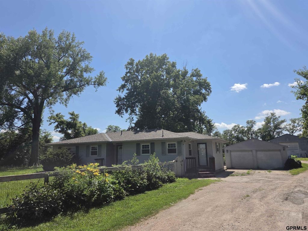 1314 S 258 Street, Omaha