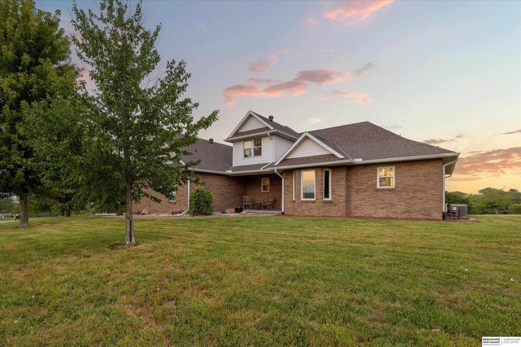 561 S 26th Road, Syracuse