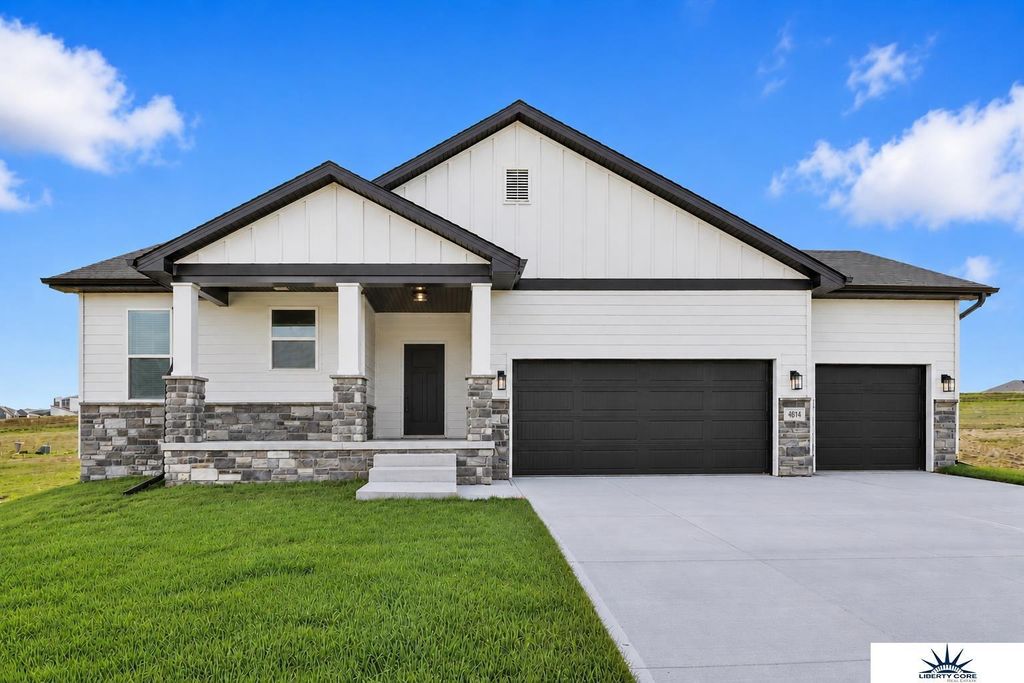 4814 S 198th Avenue, Omaha