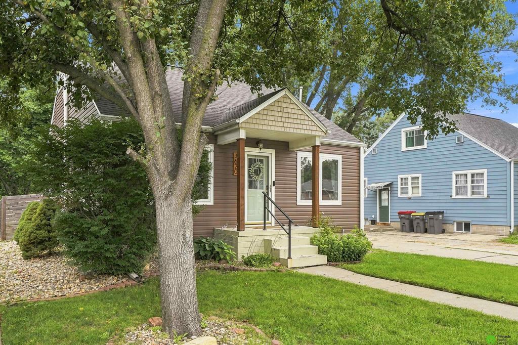 3620 Everett Street, Lincoln