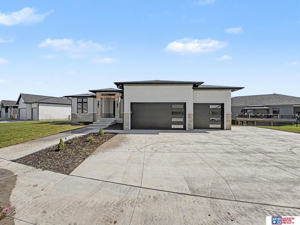 7222 N 49th Street, Lincoln