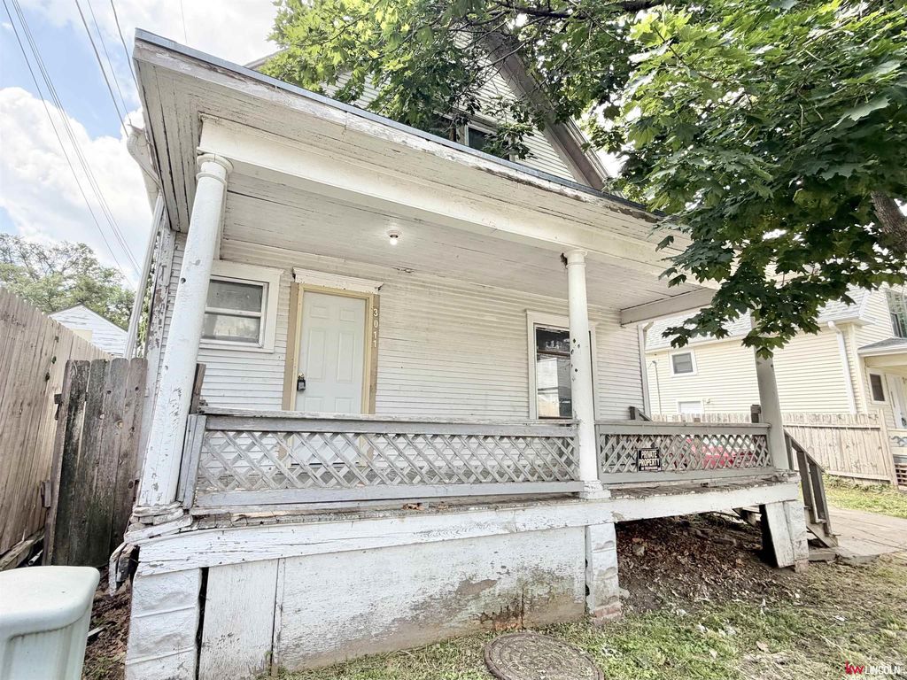 3011 Walnut Court, Lincoln