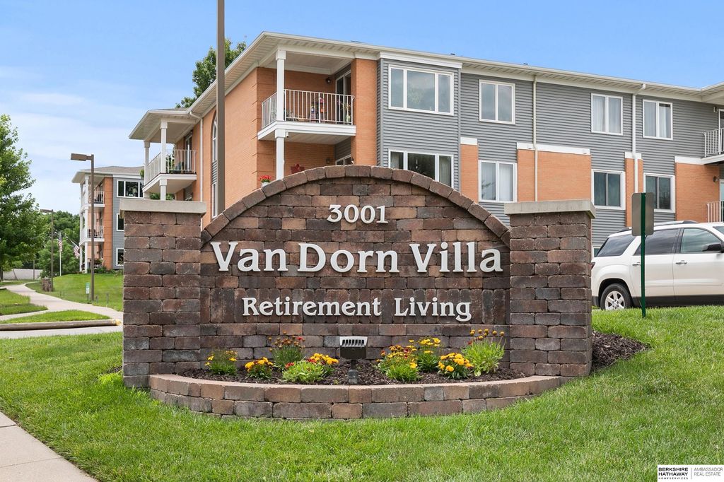 3001 S 51st Street Court, Unit 325, Lincoln