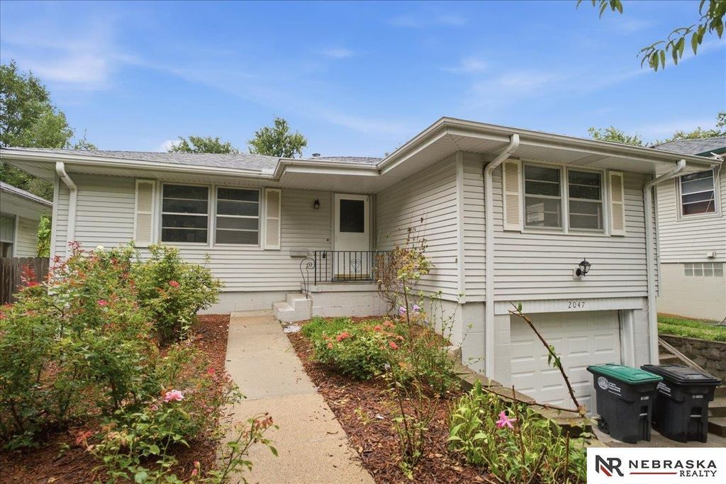2047 N 70th Street, Omaha