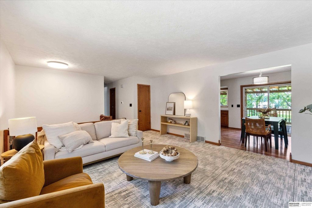 713 N 12th Street, Blair