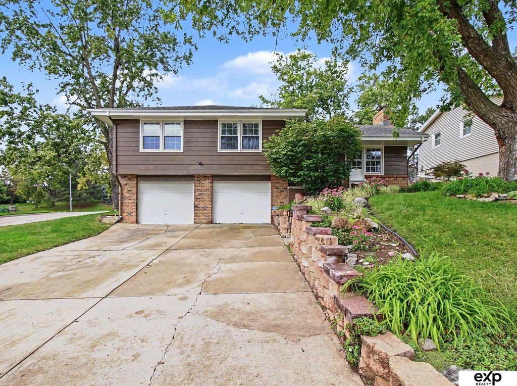 4936 S 95 Avenue, Omaha