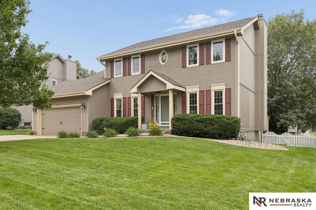 2107 Liberty Lane, Papillion