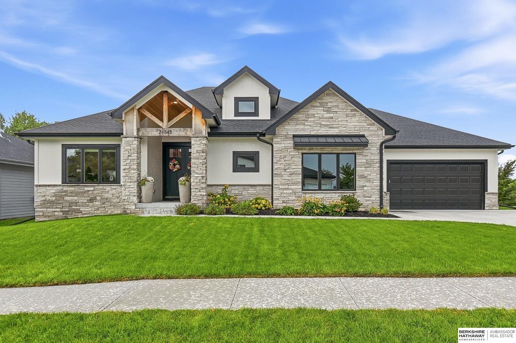 21545 B Street, Elkhorn