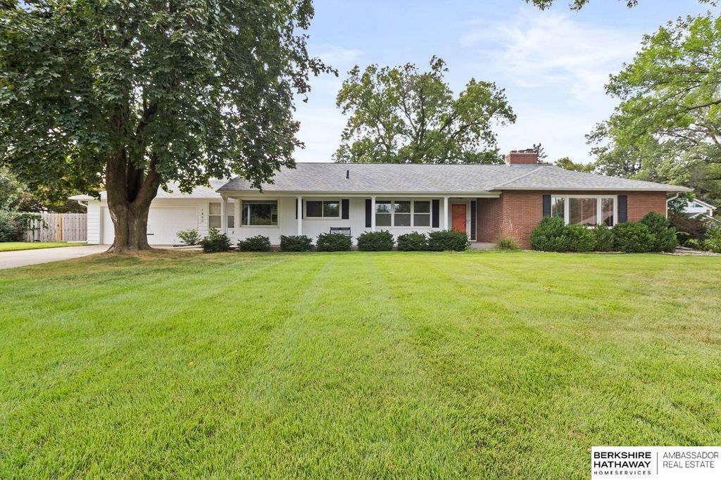 1802 S 76th Avenue, Omaha