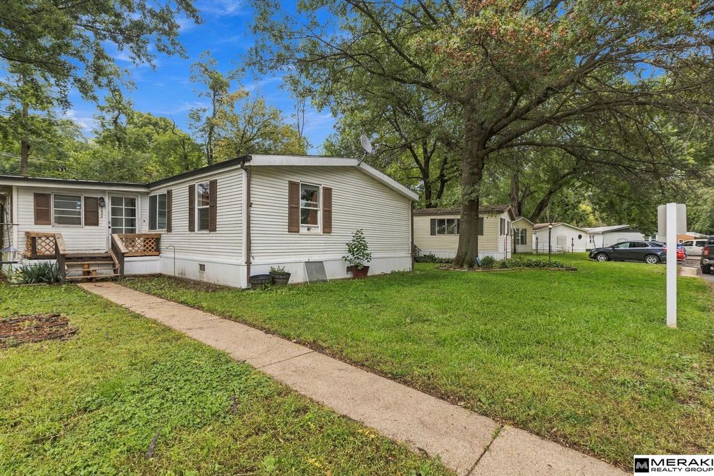 7803 N 101 Plaza, Unit 10, Omaha