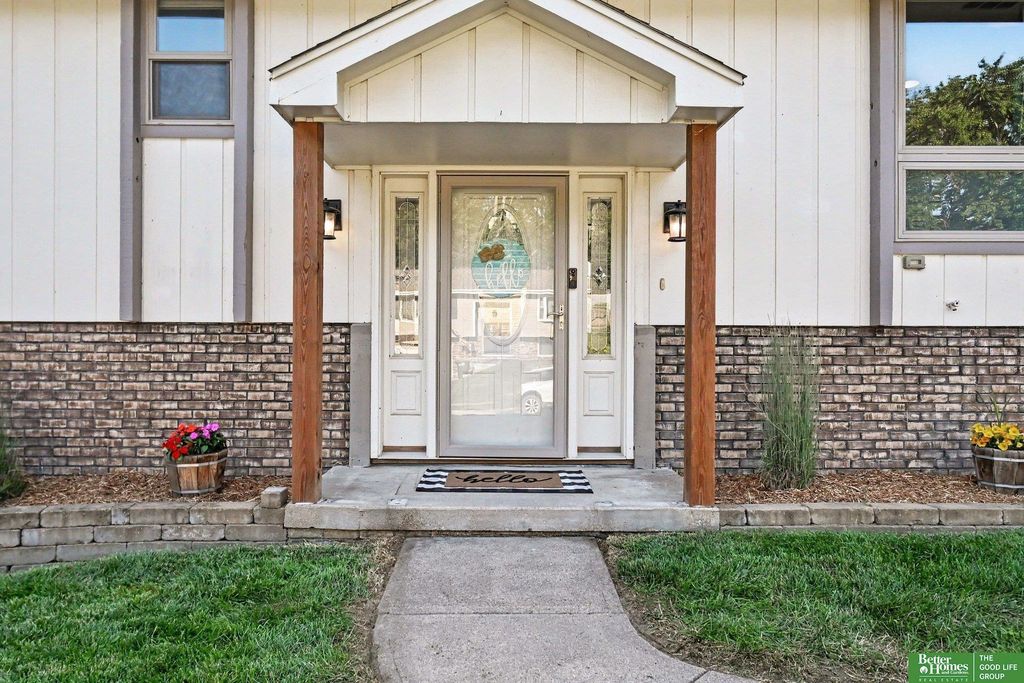 1326 S 166 Street, Omaha