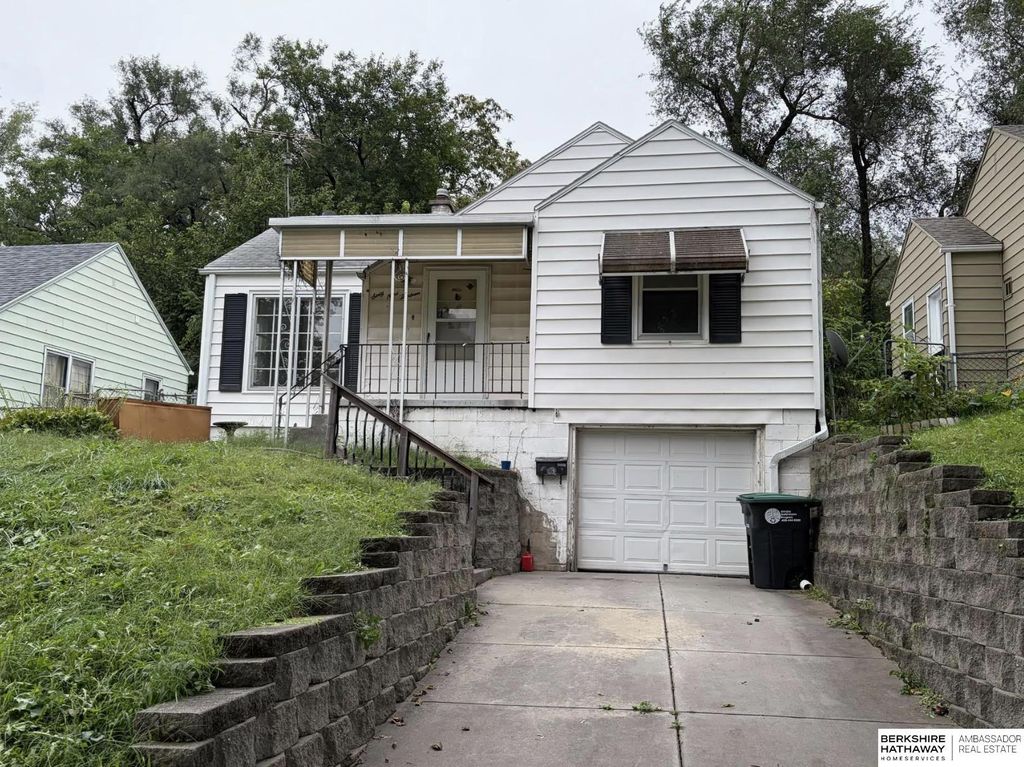 6913 N 33rd Street, Omaha