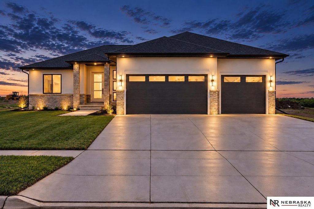 8939 Dragonfly Lane, Lincoln
