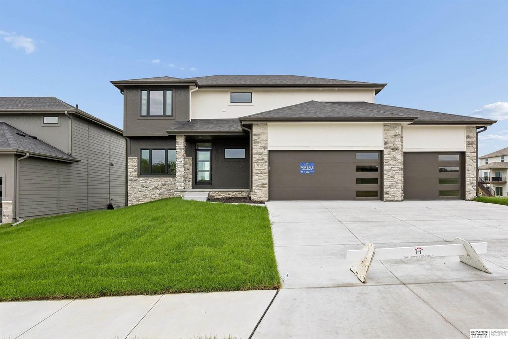 21313 Y Street, Elkhorn