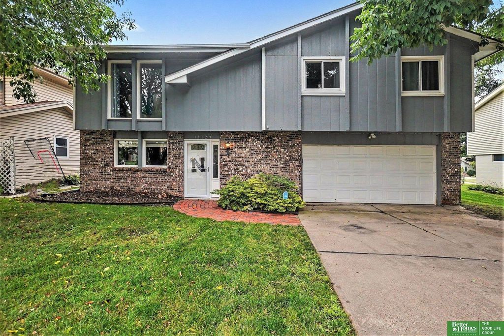 11123 Crown Point Avenue, Omaha