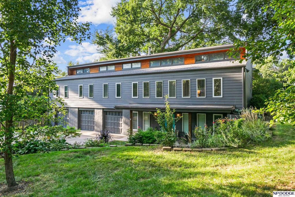 1514 S 91st Avenue, Omaha