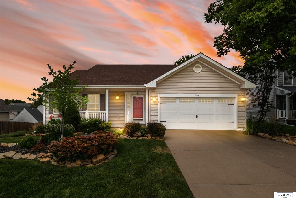 2608 Arrowhead Lane, Bellevue