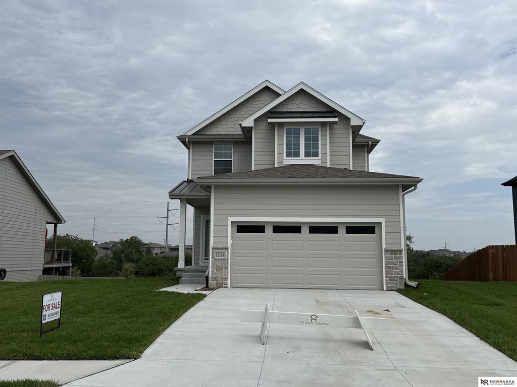 11114 Portage Drive, Papillion