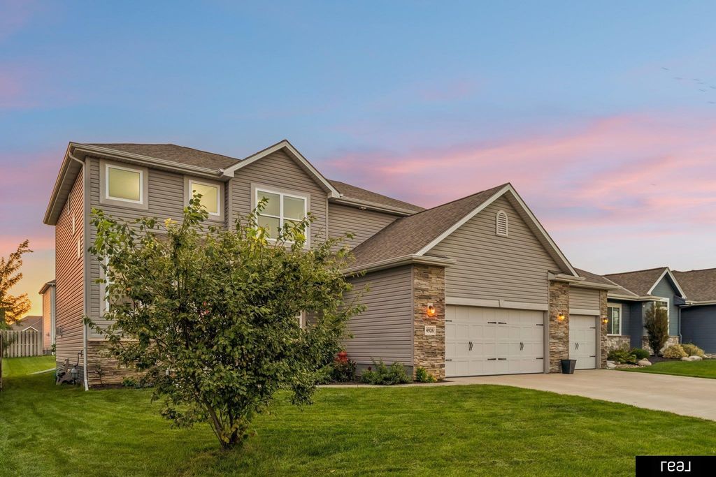 4926 N 205th Street, Elkhorn