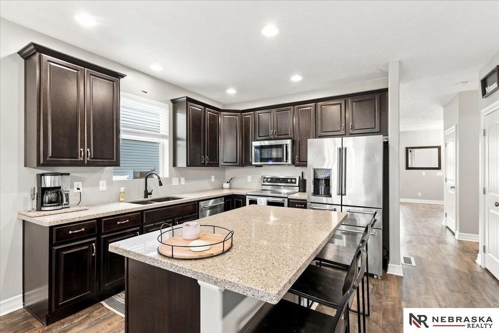 10212 Rosewater Parkway, Bennington
