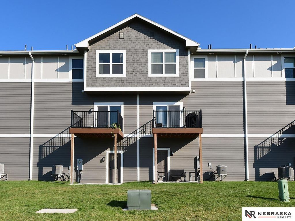 20873 T Court, Elkhorn