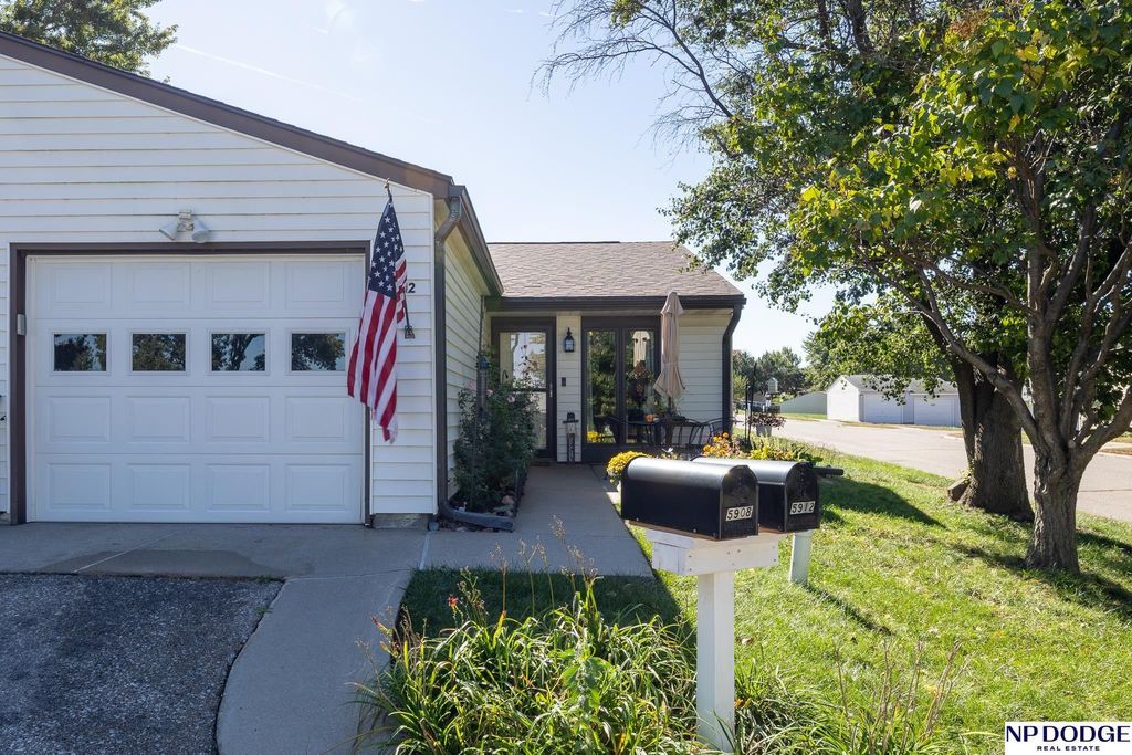 5912 Wolff Lane, Lincoln