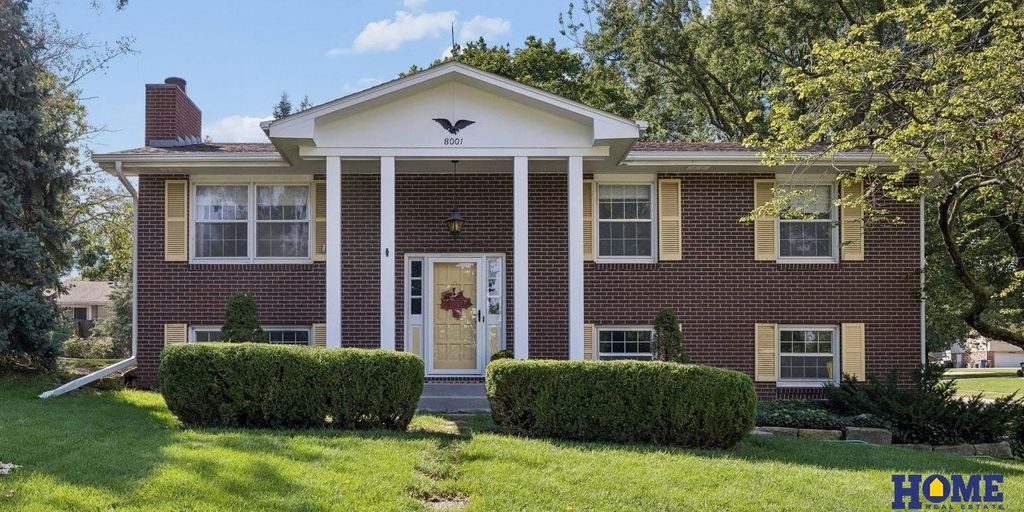 8001 Trendwood Drive, Lincoln