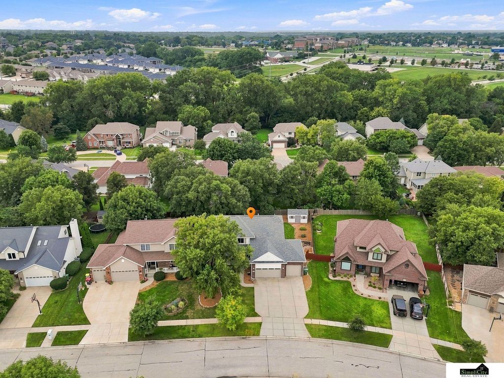 5915 Arrowwood Road, Lincoln