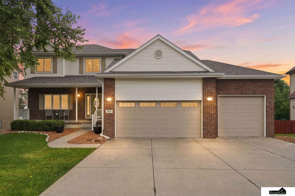 5915 Arrowwood Road, Lincoln